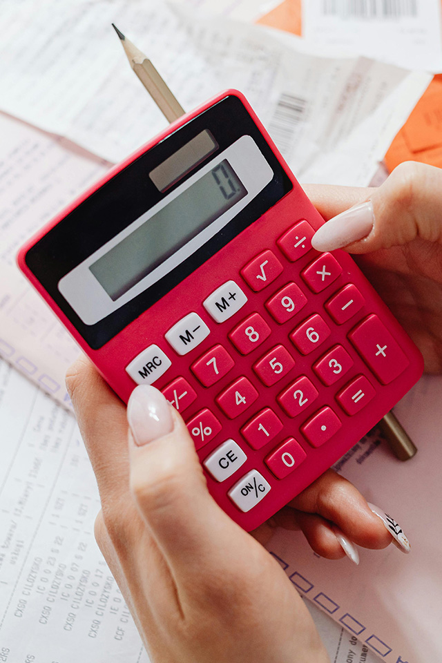 Calculate the true cost of employing someone in Portugal